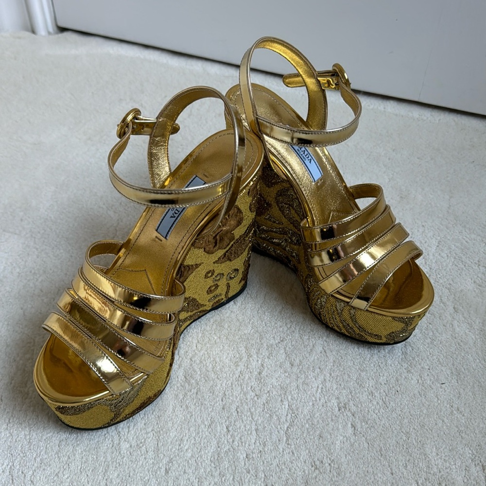 PRADA PLATFORM SANDALS,35